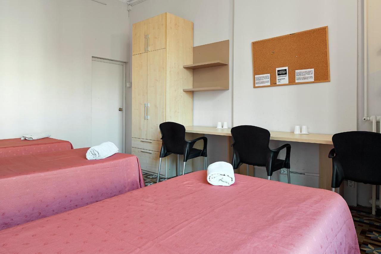 B&B Estudiantes Balmes Barcelona Exterior photo