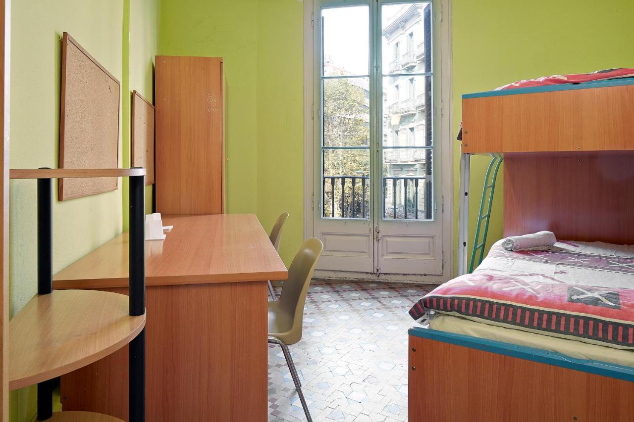 B&B Estudiantes Balmes Barcelona Exterior photo