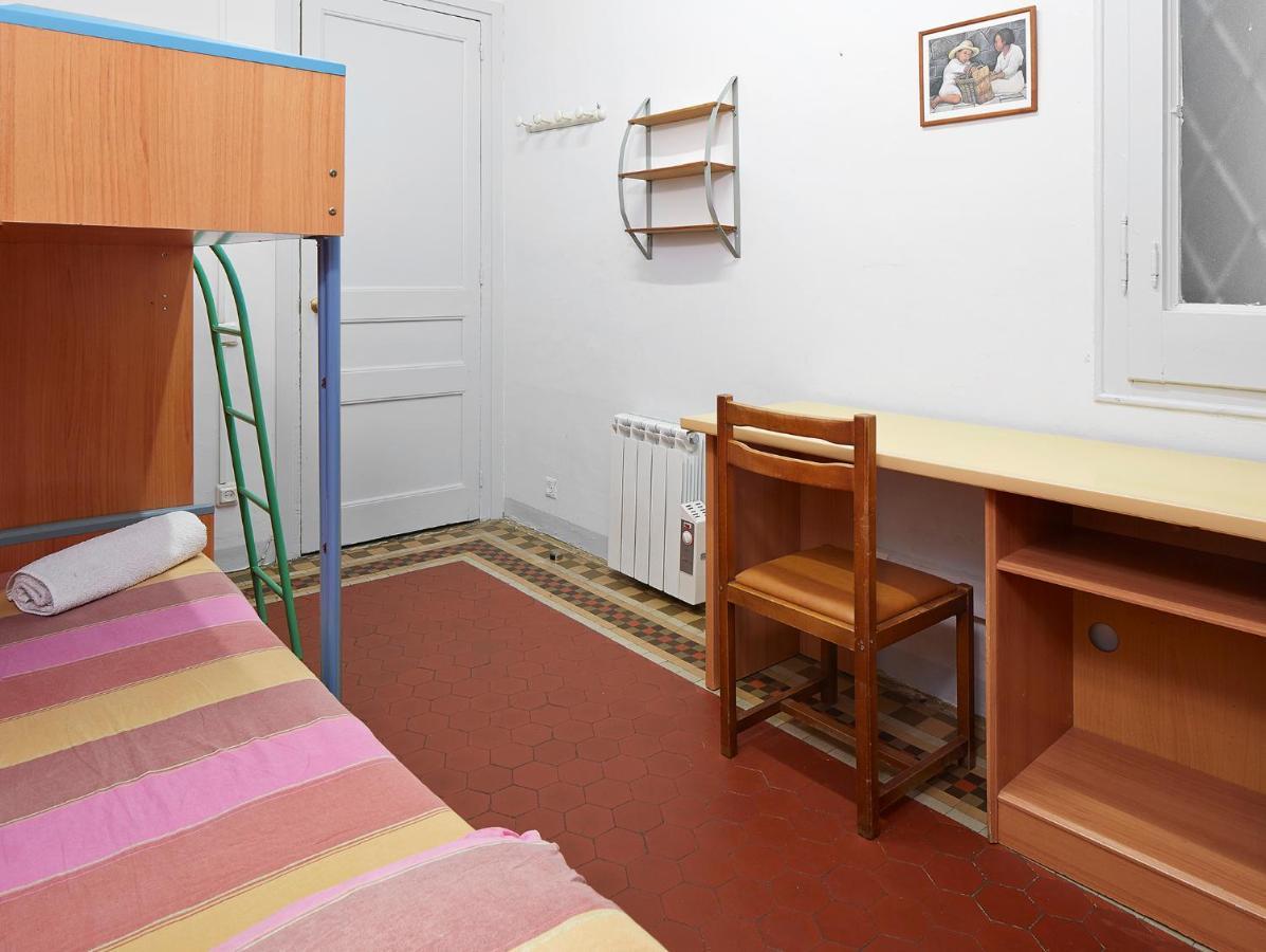 B&B Estudiantes Balmes Barcelona Exterior photo